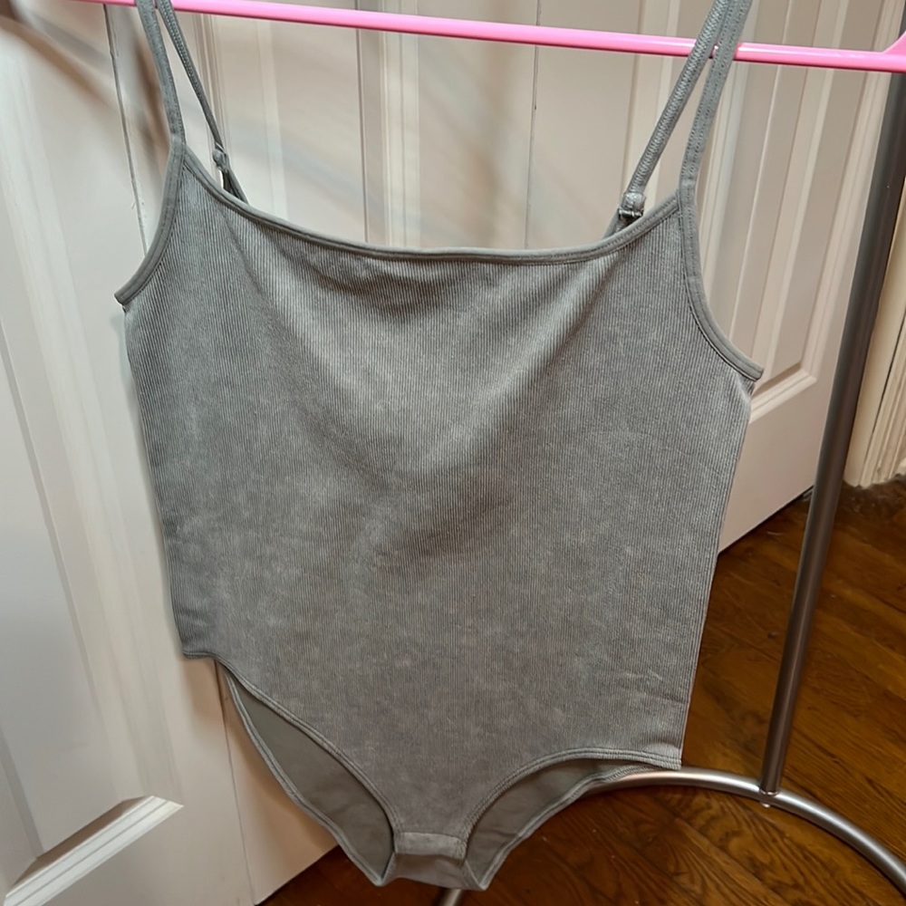 H&M Body Suit - Never Worn (tags not on)